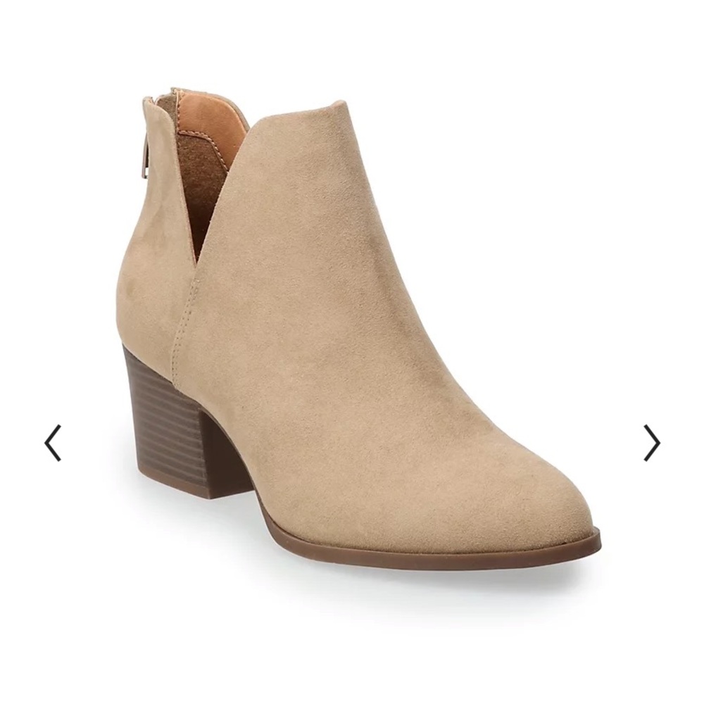 SO Barb Women’s ankle boots (size 9W)